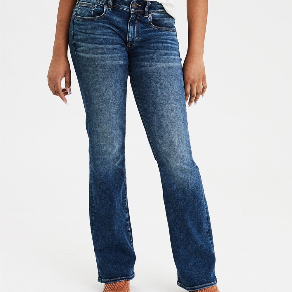 Barely worn American Eagle dark wash jeans